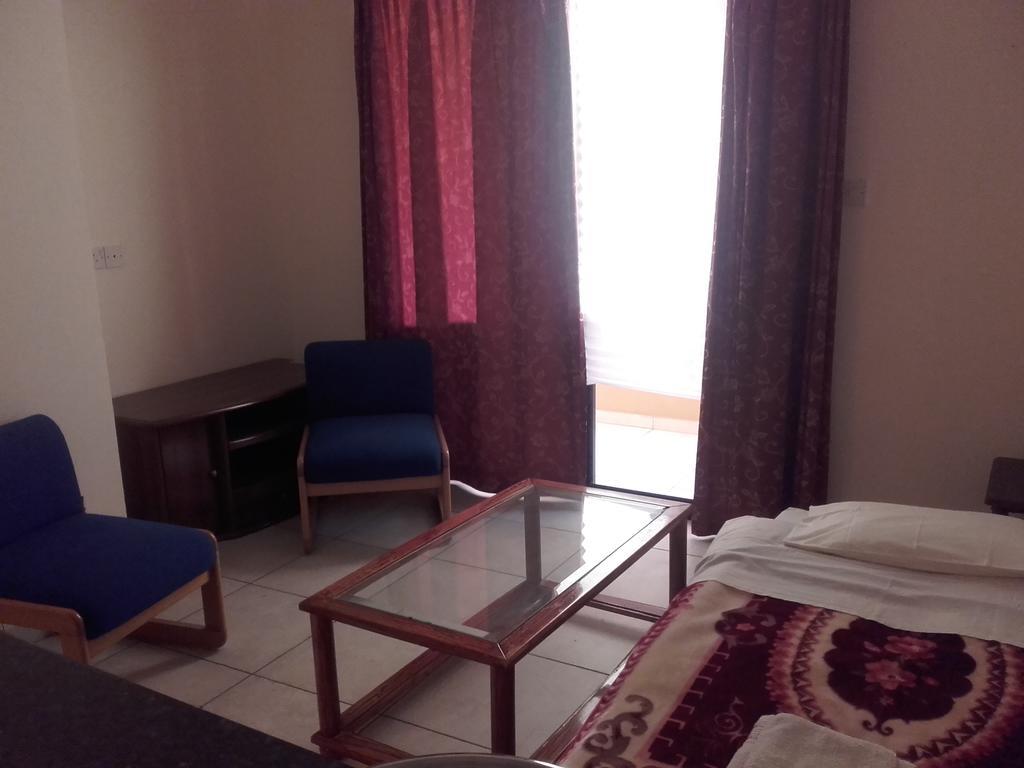 Property Direct Posidon Court 라르나카 외부 사진